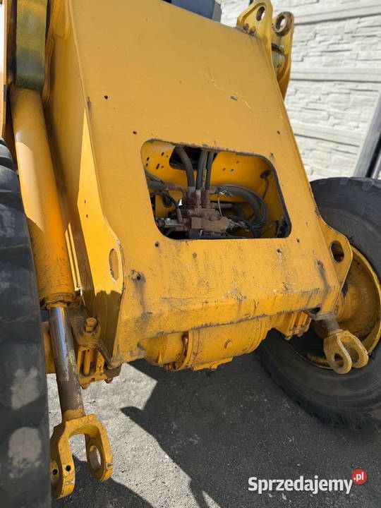 ładowarka czołowa JCB 411 fadroma JCB411 na Rok produkcji 2005 Działoszyn