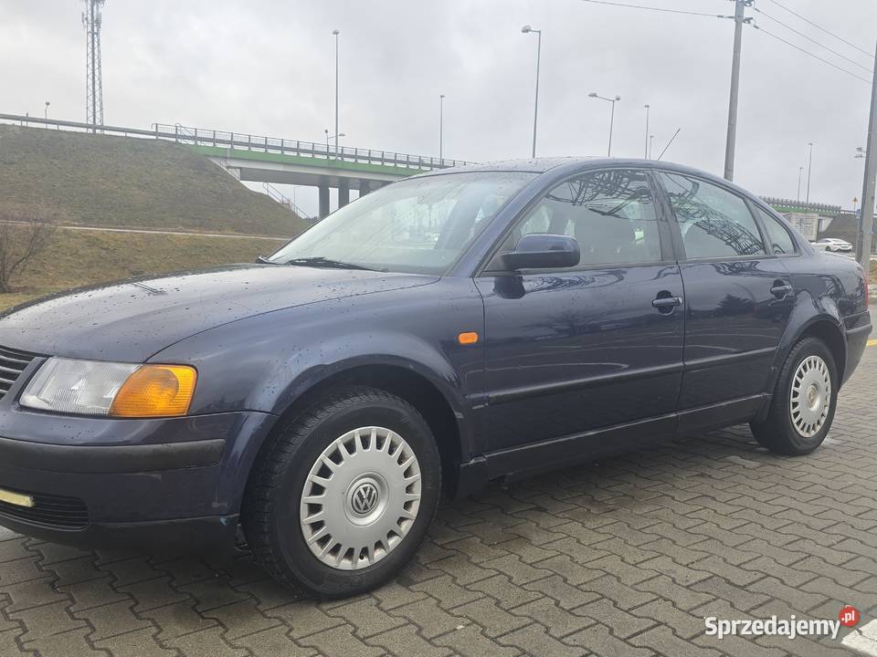 DOINWESTOWANY Passat 19 TDI 110 Zwykła Pompa mazowieckie Mińsk Mazowiecki
