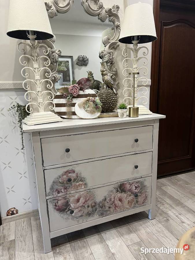 Komoda drewniana z szufladami