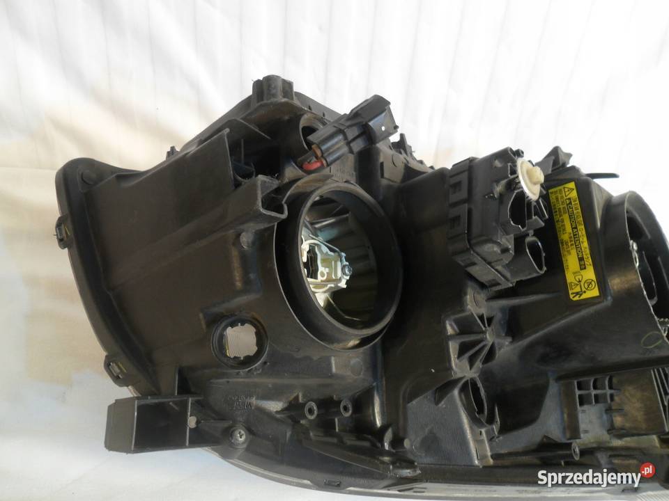 TOYOTA AVENSIS T25 LIFT 2007 2008 2009 XENON Nowy Tomyśl