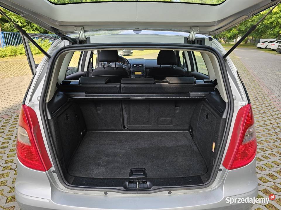 Mercedes AKlasa A160 BlueEFFICIENCY Klima Alu podgrzewane fotele Łódź