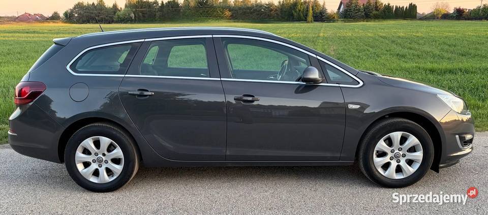 OPEL ASTRA Kombi 2014 Oryginał duży SERWIS 110KM mazowieckie