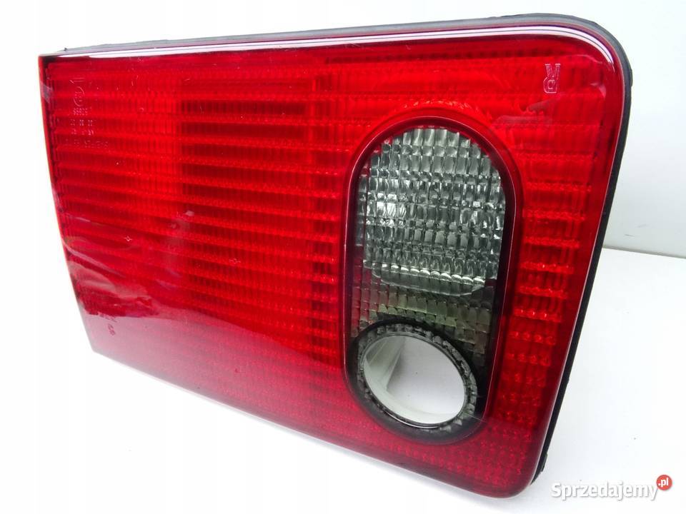 AUDI A8 D2 9402 LAMPA SWIATLO TYLNA KLAPY TYL