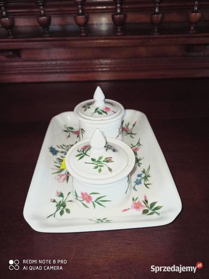 Biała porcelana przyprawnik Z chabrami i różami Porcelana i szkło pomorskie Gdańsk sprzedam