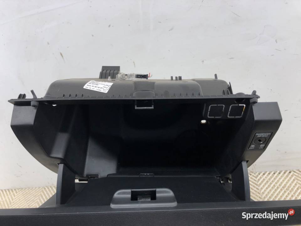 SCHOWEK PASAŻERA SKODA FABIA III Hatchback