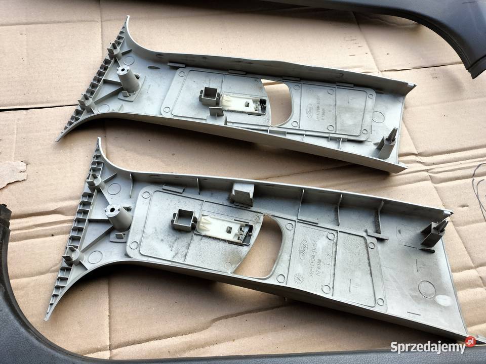 FORD FOCUS C MK1 OSŁONA SŁUPKA DRZWI PRAWA LEWA Kamień-Kolonia