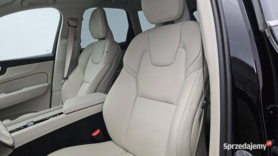 Volvo XC 60 B4 B Core aut Z Polskiego Salonu 4/5 Warszawa sprzedam