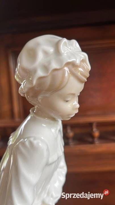 Figurka dziewczyny myjącej nogi 1966r Lladro Gdańsk