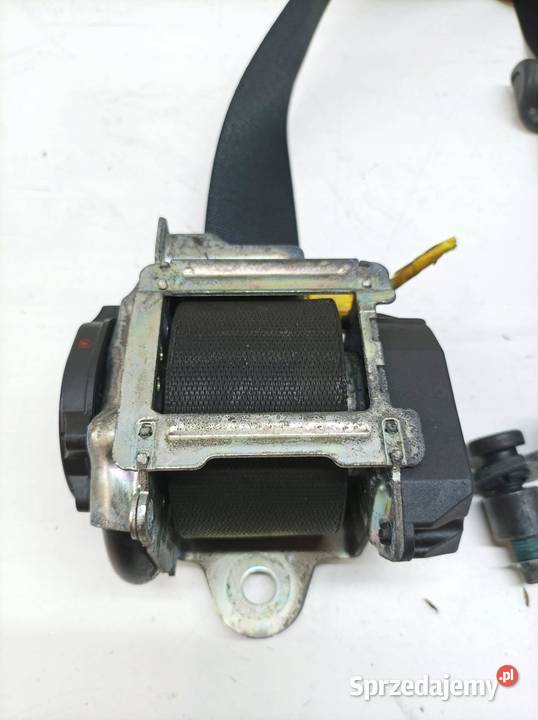 PAS BEZPIECZEŃSTWA PRAWY TYŁ KANAPY 660827700A świętokrzyskie