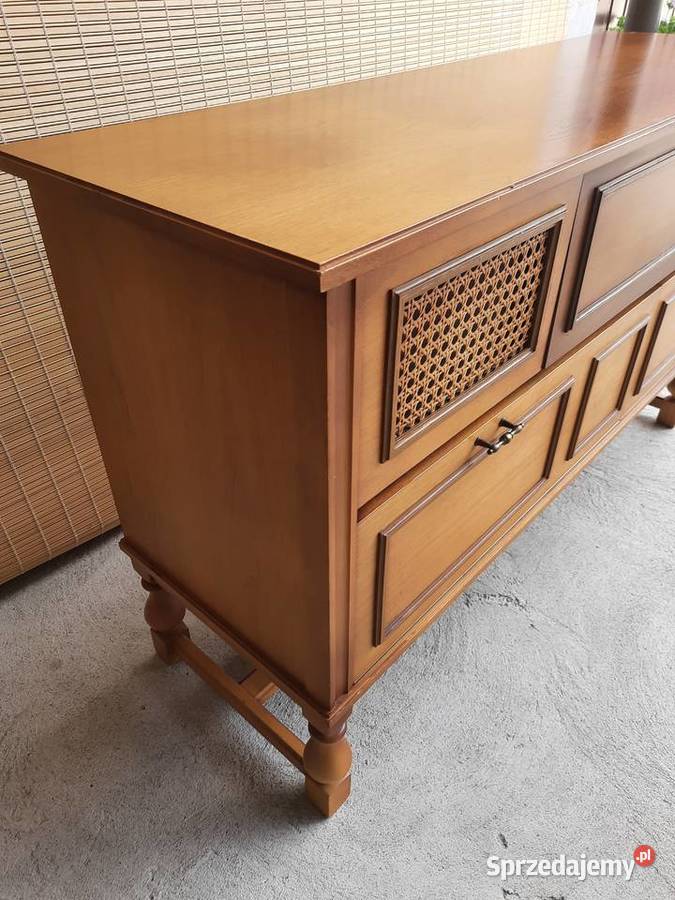 piękna komoda z radiem Blaupunkt 348 Byczyna
