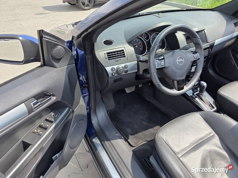 Śliczna astrastan cabrio