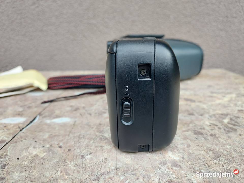 Kompaktowy aparat fotograficzny Nikon TW Zoom sprzedam