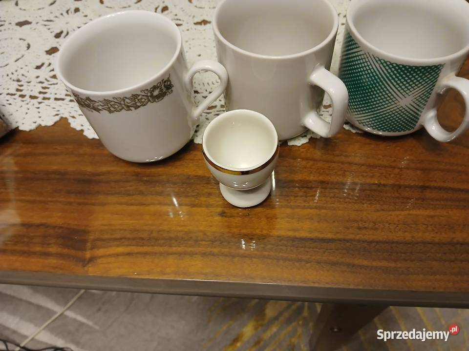 Kubki z czasów PRLu sygnowana ChodzieżĆmielów i Zastawa stołowa sprzedam