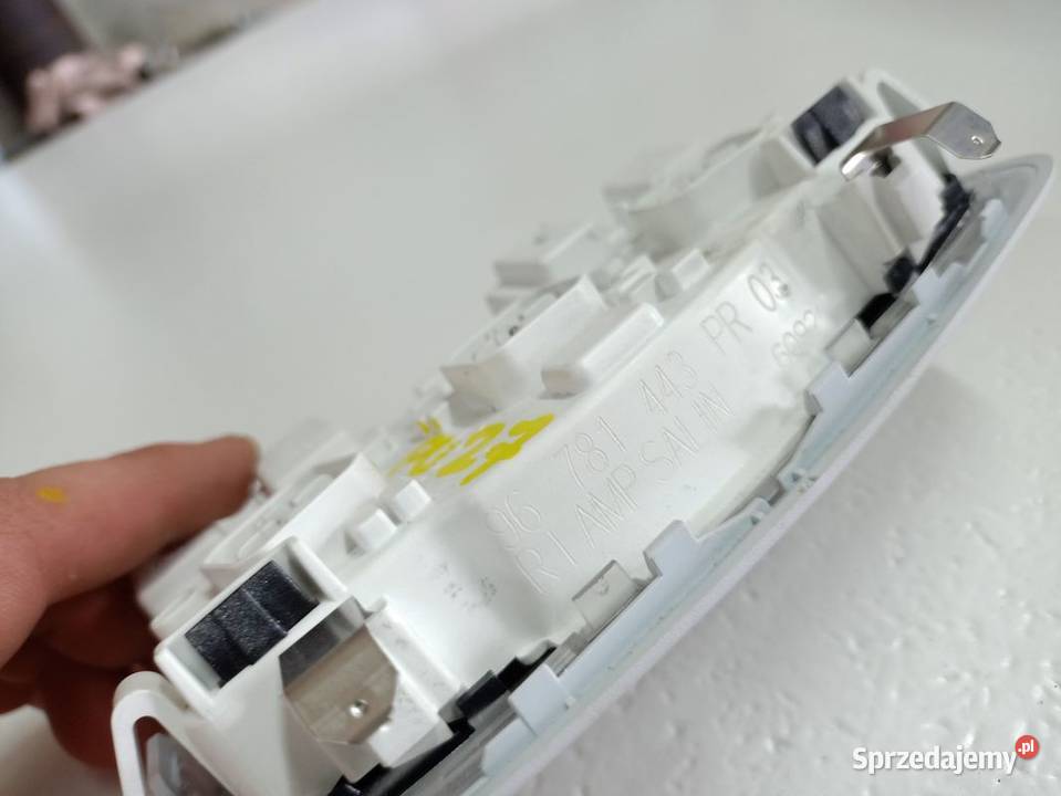 PEUGEOT 308 II T9 HB 16r LAMPKA WNĘTRZA KABINY Skarżysko-Kamienna