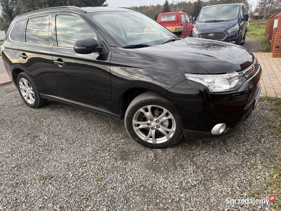 Mitsubishi Outlander 3 20 benzyna 2014 7 osobowy świętokrzyskie sprzedam