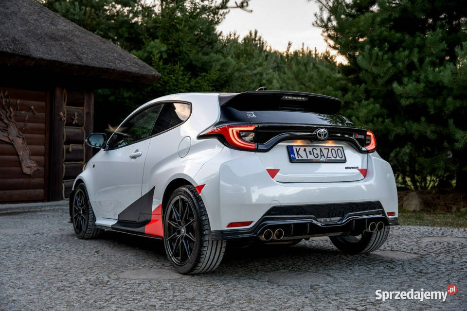 Toyota Yaris GRFour W2C 16 Turbo 261 Pakiet GR 2/3 Ropczyce