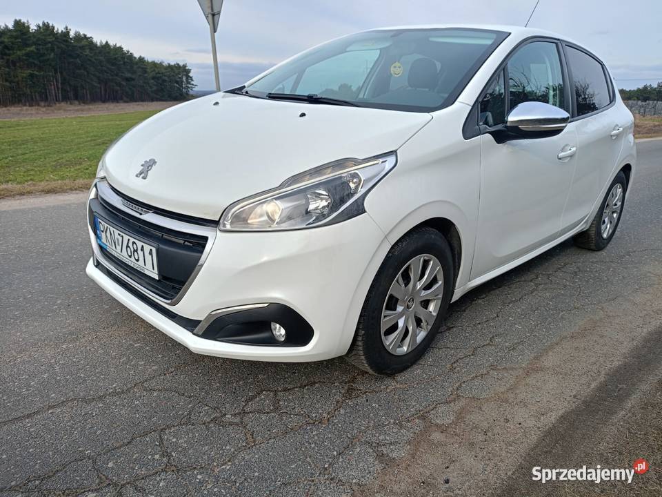 Peugeot 208 Rok produkcji 2016 Głodno