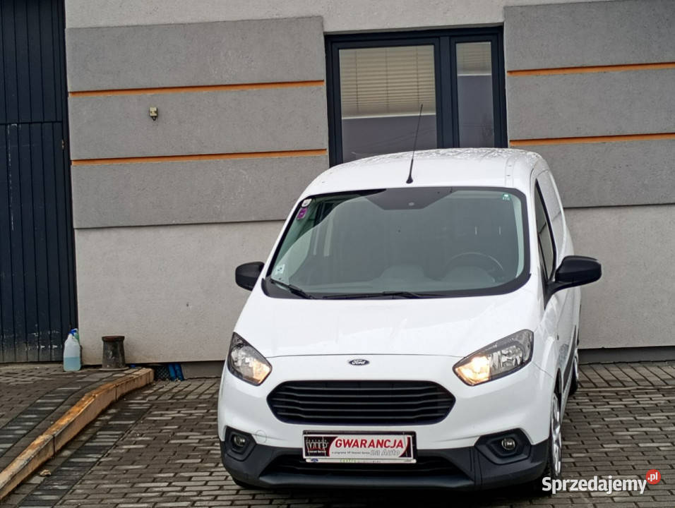 Ford Transit Courier nawigacja klimawersja trend nieuszkodzony