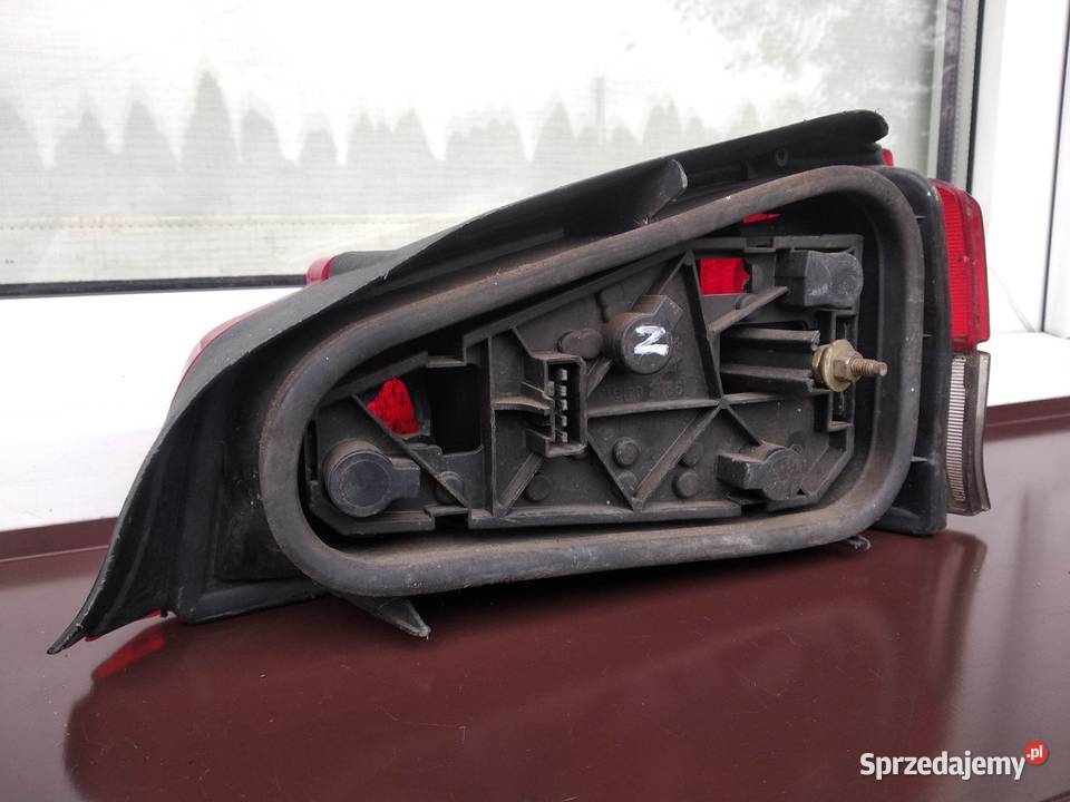 Peugeot 106 lampa tył tylna lewa wkład oprawka Motoryzacja Sieradz