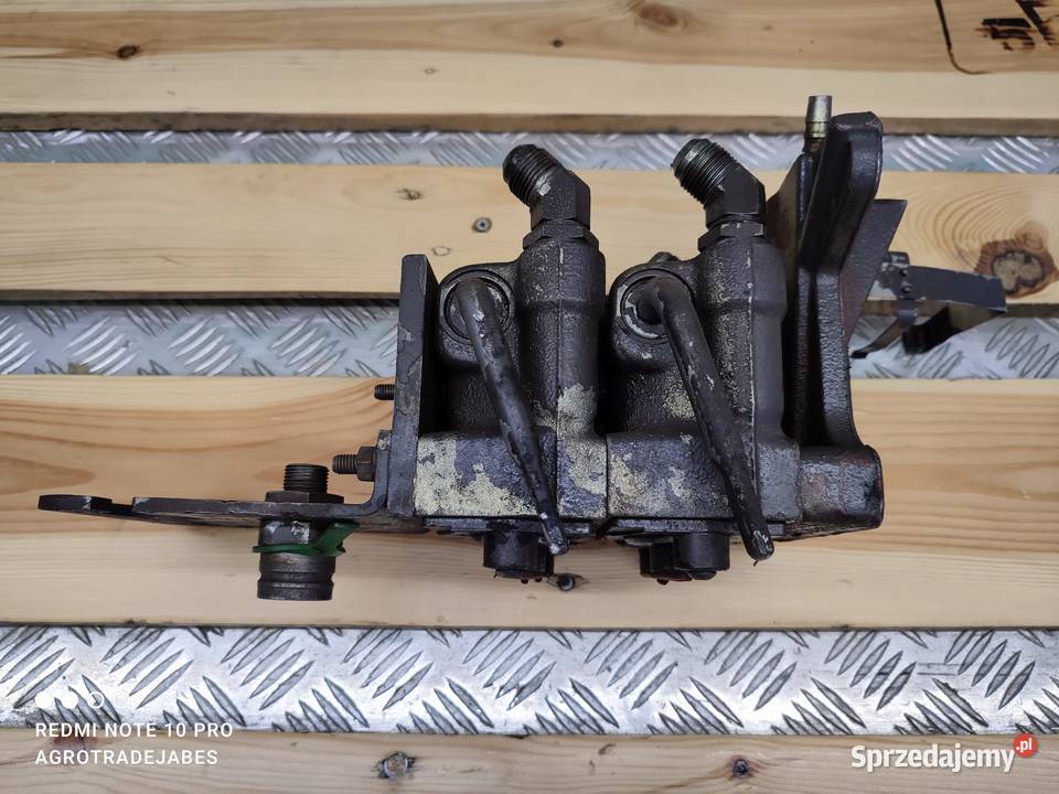 Ociekacz gniazda hydraulicznego Massey Ferguson Wilkowo sprzedam