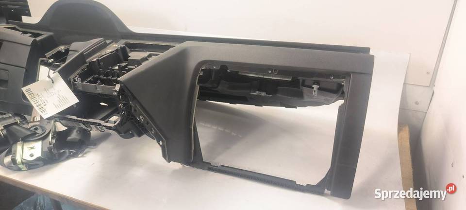 DESKA KOKPIT VOLKSWAGEN PASSAT B8 PODUSZKA PASY Lipno sprzedam