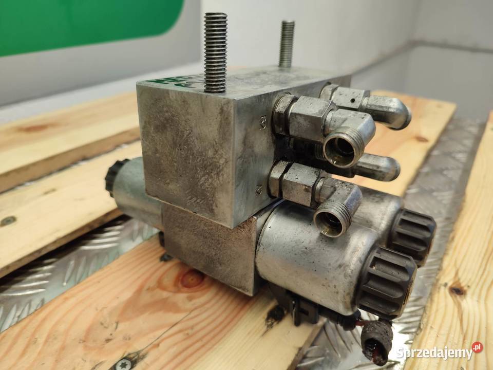 Blok hydrauliczny Merlo P 347 TOP E6090014F Wilkowo sprzedam