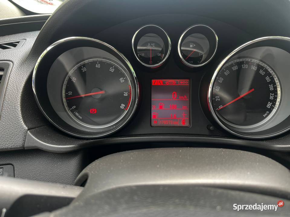 Sprzedam samochód Opel Insignia Sports Tourer 28