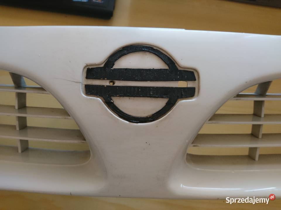 Grill atrapa chłodnicy Nissan Almera N15 952000 sprzedam