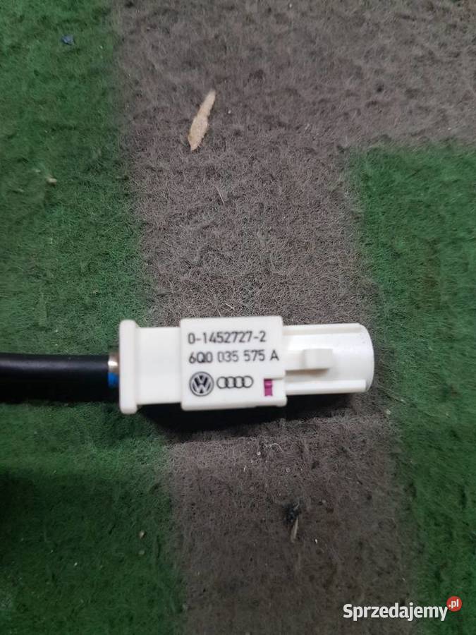 SKODA YETI VW POLO V ANTENA DACHOWA NAVI RADIOWA Turek