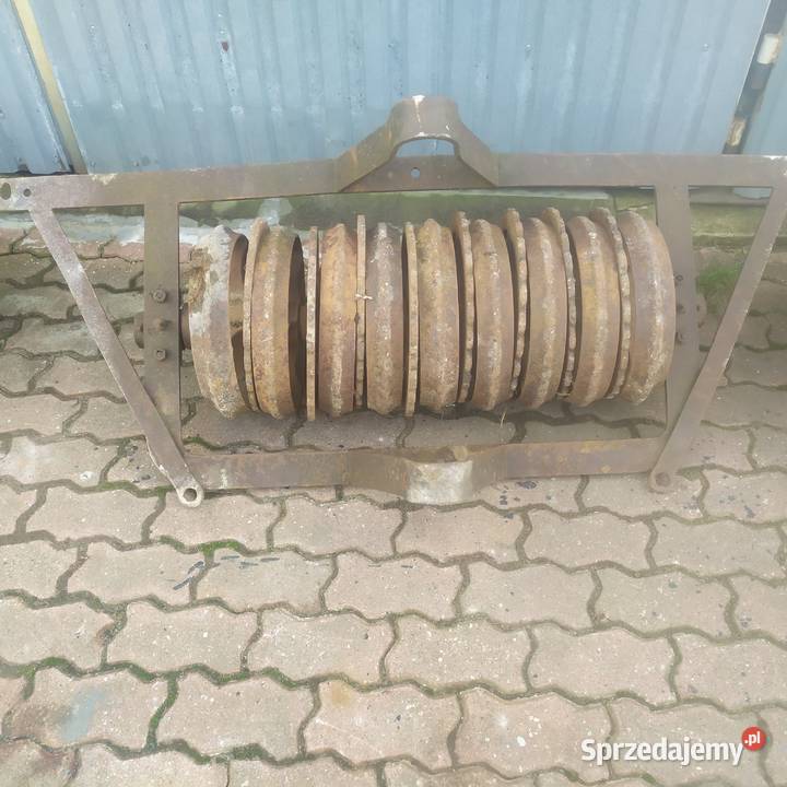 Wał posiewny uprawowy