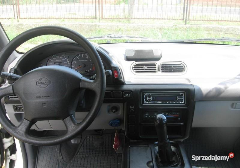 Nissan Serena na Wschowa