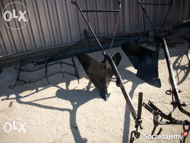 Ozdoba ogroduPług i opielacz konnyodrestaurowany Barlinek