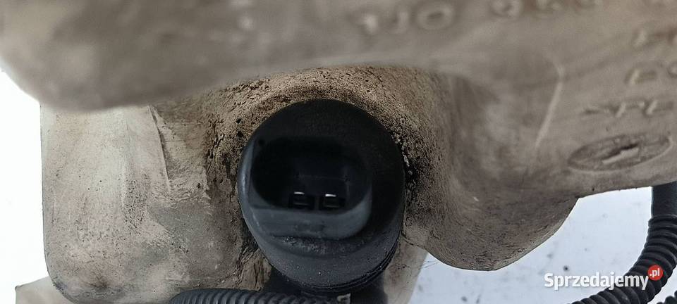 ZBIORNICZEK SPRYSKIWACZY VOLKSWAGEN GOLF IV Lipno