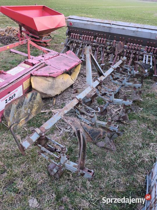 Rozsiewacz nawozu LELY 800 siewka Rozsiewacze nawozów łódzkie Tuszyn