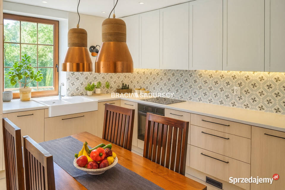 Dom wolnostojący Rzeszotary 215m Liczba pokoi 5