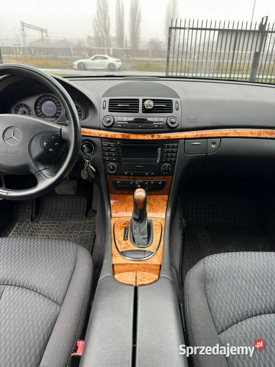 Mercedes E 200 E200CGI 18BLPG Idealny Alufelgi podgrzewane fotele Ostrowiec Świętokrzyski