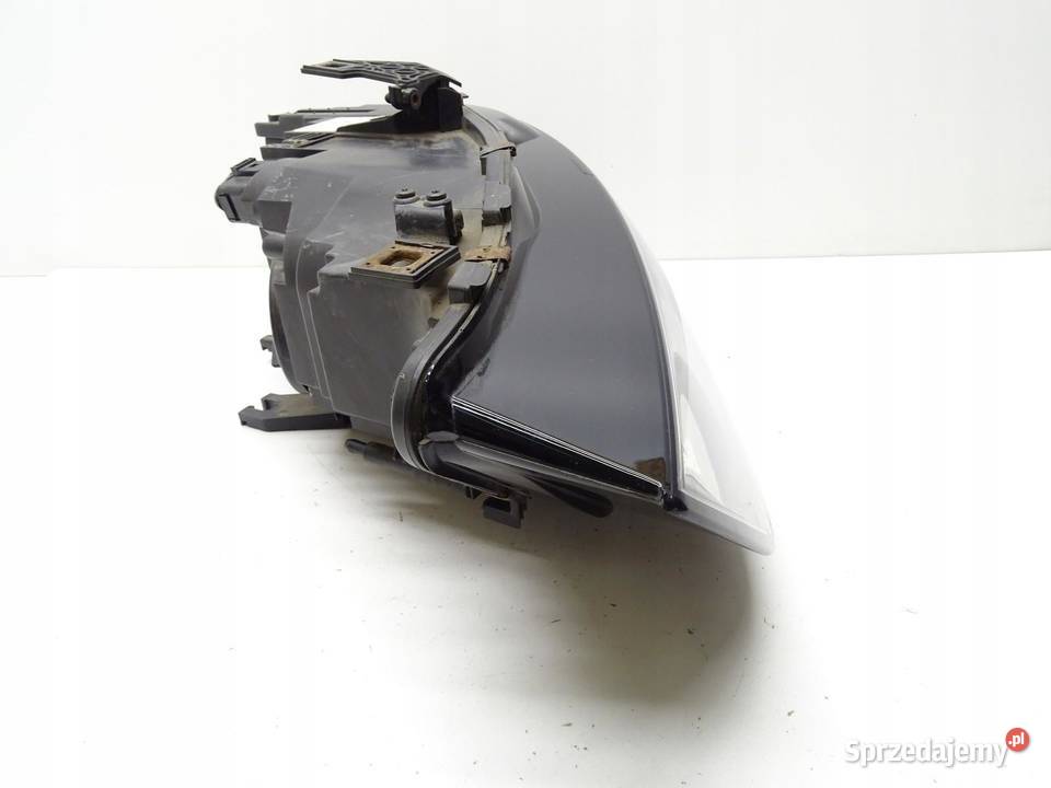 LAMPA REFLEKTOR LEWA LEWY PRZÓD PRZEDNIA AUDI A4 osobowe
