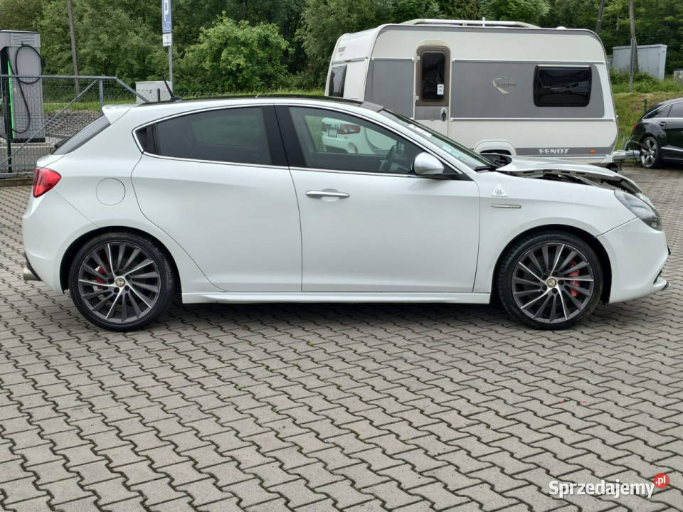 Alfa Romeo Giulietta quadrifoglio17 turbo 235 Kęty
