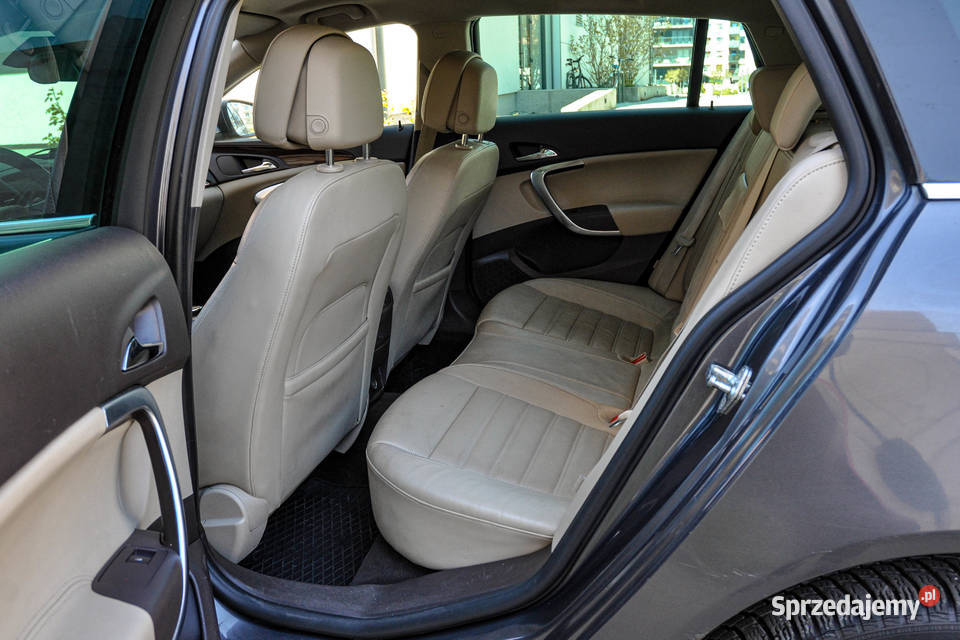 Opel Insignia 20T 250 4x4 Salon Skóry sprzedam