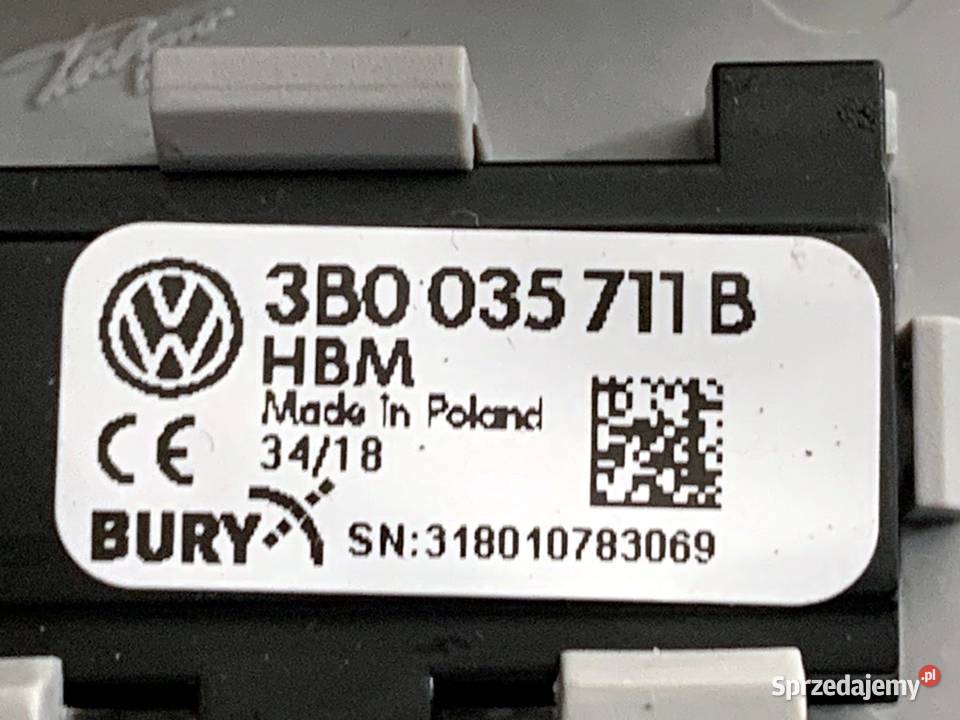 LAMPA SUFITOWA SKODA RAPID 3B0035711B Hatchback