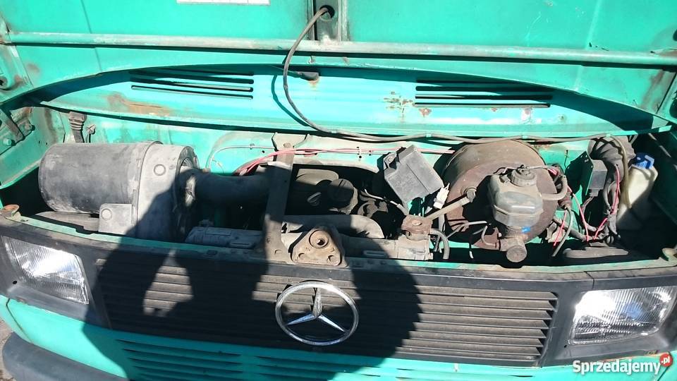 Mercedes 207D kaczka 24 diesel 1987 Rok produkcji 1987 Skarszewy sprzedam