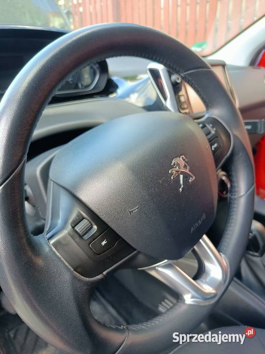 Peugeot 208 12 benzyna 2015 r lift bogata wersja 208 Łódź