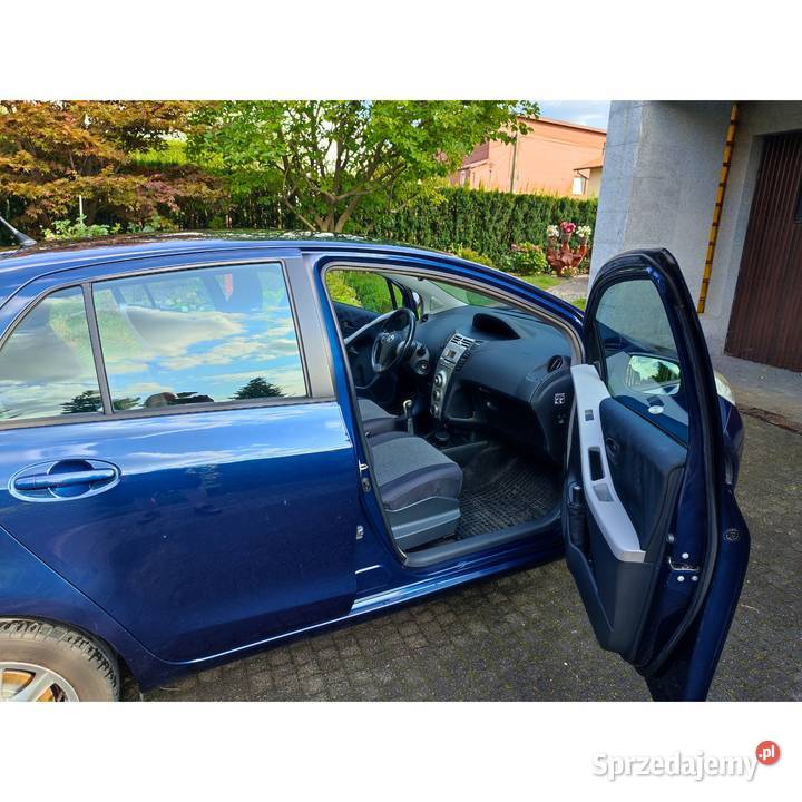 Toyota Yaris II 10 Luna AC 2006r małopolskie Kraków
