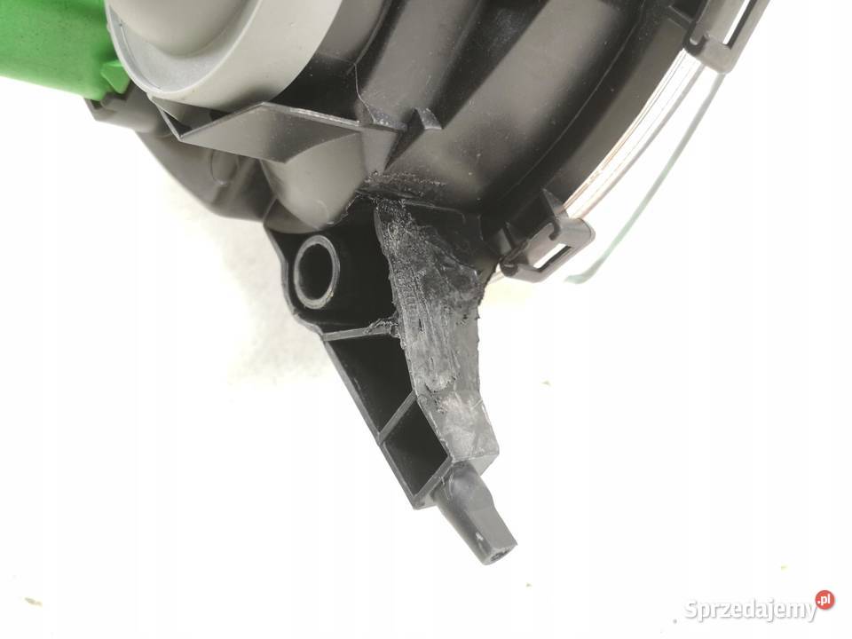 LAMPA PRAWY PRZÓD FORD FIESTA 19952003 1127895