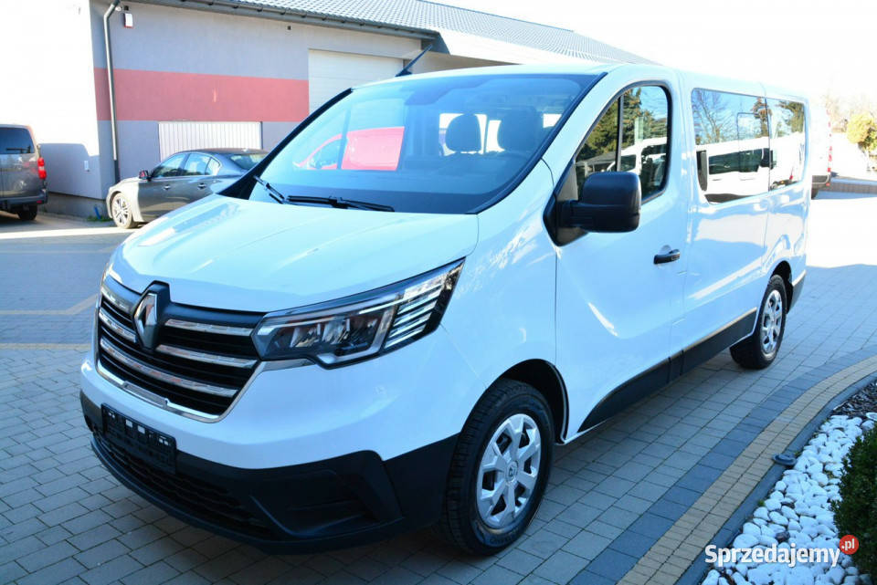 Renault Trafic 9 osobowy brygadówka L1H1 lift 150KM mazowieckie