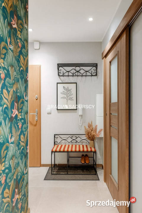 Mieszkanie Kraków Malachitowa 3669m2 2 pokoje