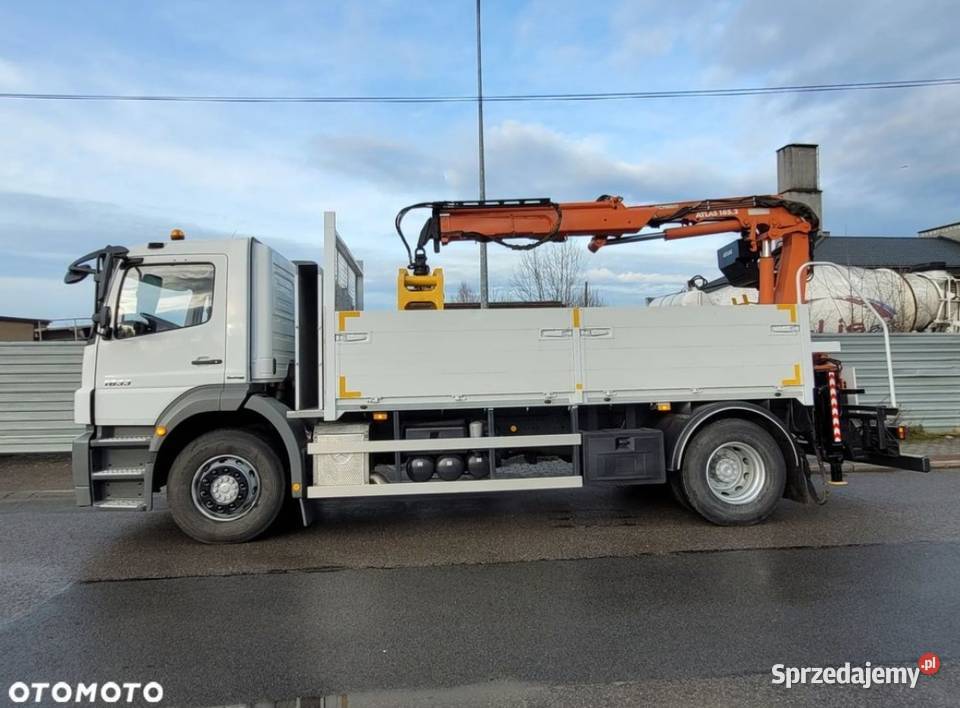 Mercedes AXOR 1833 330 HDS ATLAS TEREX Siodełko radio / CD podkarpackie