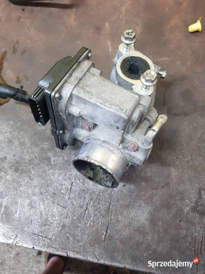 Przepustnice mazda R2AA136B0 osobowe Mielec