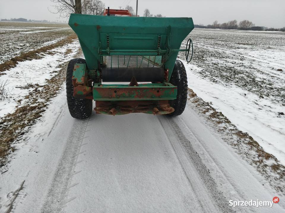 Rozsiewacz wapna Piast RCW3 nieuszkodzony Skarżyn