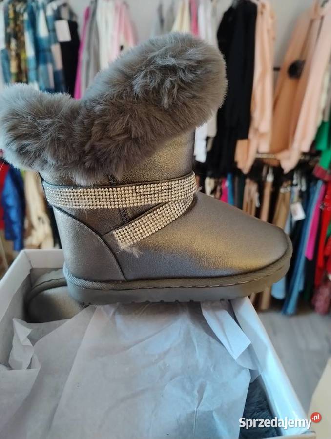 Likwidacja sklepu odzieżowego dziecimłodzieży Gniewkowo